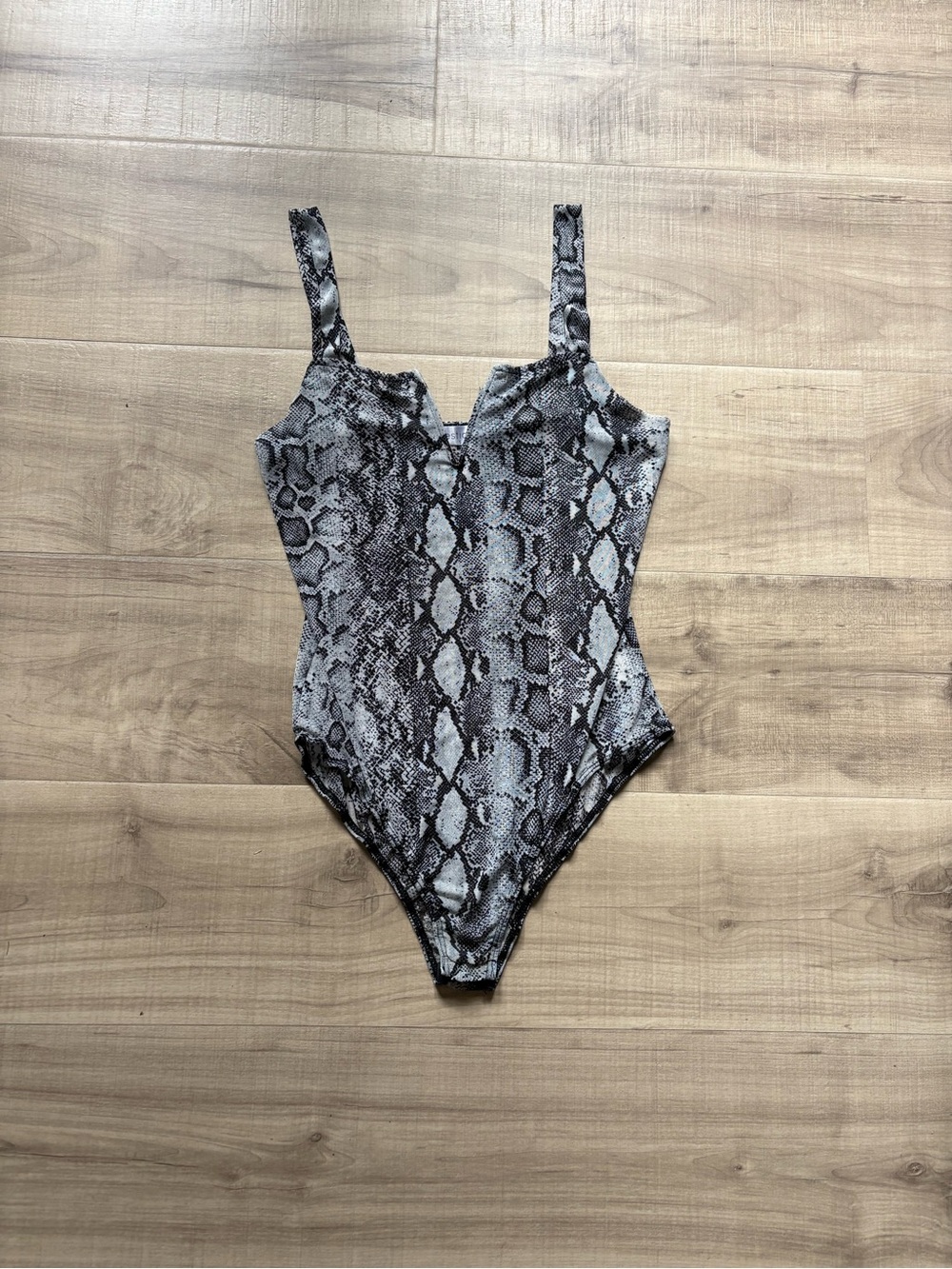 Snake Print Bodysuit - Gray & Black